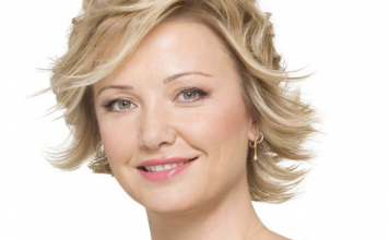 Investigation launched into Turkish actress for criticism of law on stray dogs