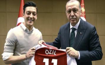 Turkish President Erdoğan phones Özil to praise his decision to quit German team