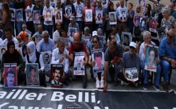 ‘Saturday Mothers’ gather for 698th time in İstanbul to demand justice for disappeared children