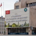 Turkey dismisses 3 Kurdish mayors, detains hundreds on terrorism charges