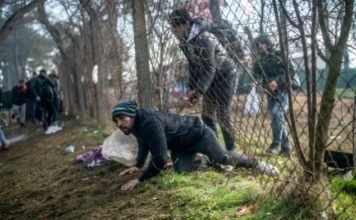 Greece to extend fence on land border with Turkey to deter migrants: report