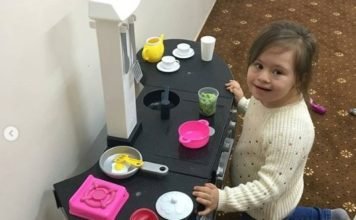 Girl with Down syndrome left with teenage sister after parents detained for helping refugees