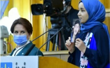 Turkish TV stations cut off broadcast after Uyghur woman takes the podium at party meeting: report