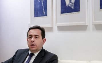 Greece accuses Turkey of forcing stranded migrants over border