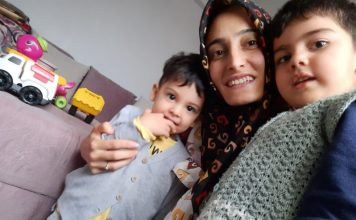 2 children accompany mother serving prison sentence on conviction of links to Gülen movement