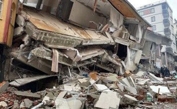 EU sends rescue teams to Turkey after deadly quake