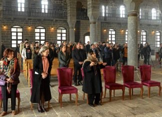 Bittersweet Easter for Turkish city’s dwindling Armenian community