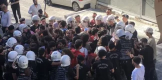 Court arrests 6 students for handing out invitations to Suruç massacre commemoration