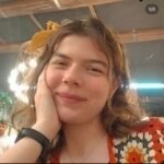 16-year-old daughter of dismissed teachers dies of heart attack