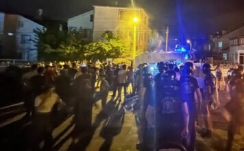 67 detained in central Turkey after mob attacks Syrian properties