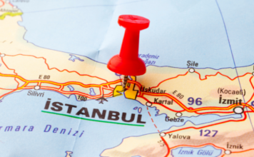 Istanbul residents protest luxury housing project on one of last remaining disaster assembly sites