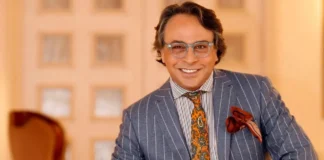 Outspoken fashion designer briefly detained in İstanbul for criticizing gov’t on YouTube