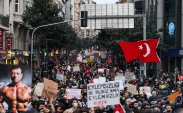 172 jailed in İstanbul over protests against mayor’s arrest