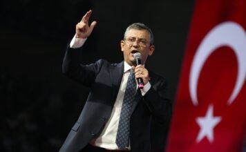 Main opposition leader says gov’t now targets his party after years of pressure on Kurds