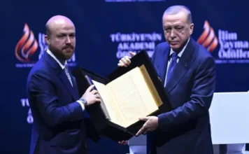 Turkey’s main opposition leader says Erdoğan’s party in succession fight