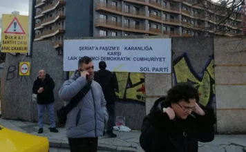 Turkish court puts 3 Sol Party members under house arrest over secularism banner