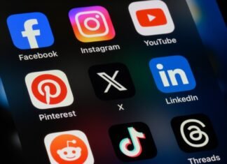 Turkey blocks 940 accounts, shuts down 93 Telegram groups after school attacks