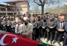 Outpouring of grief as Turkey buries school shooting victims