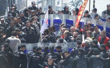 Police block May Day commemoration, detain dozens in İstanbul’s Taksim Square