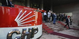 Opposition parties, bar associations, unions condemn ouster of Turkey’s main opposition leadership