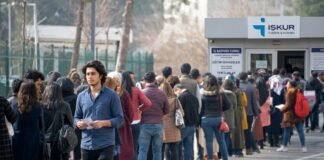 Nearly one in four young people in Turkey neither working nor in school, official data show