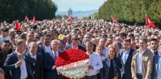 Opposition base rallies behind ousted CHP leader as court-installed chairman slams party mayors