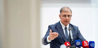 Mayor of CHP stronghold İzmir quits party over court-ordered leadership change