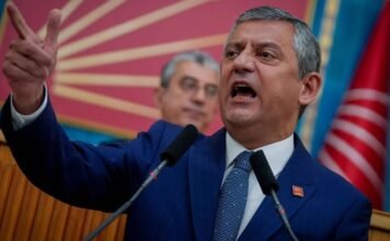 Turkey’s main opposition says Erdoğan is trying to retain power by removing alternatives, vows to resist