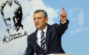 Ousted main opposition leader to seek court order for new vote if court-installed chairman stalls