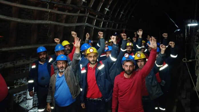 Özşen Mining workers