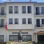 25 arrested in probes into 2 CHP-run municipalities in İstanbul, İzmir