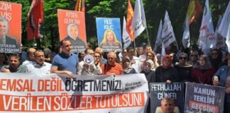 Teachers launch hunger strike in Ankara after police break up protests