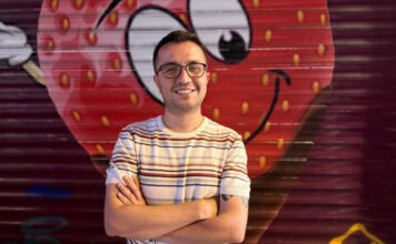 Turkish journalist and LGBTQ rights advocate detained before court hearing