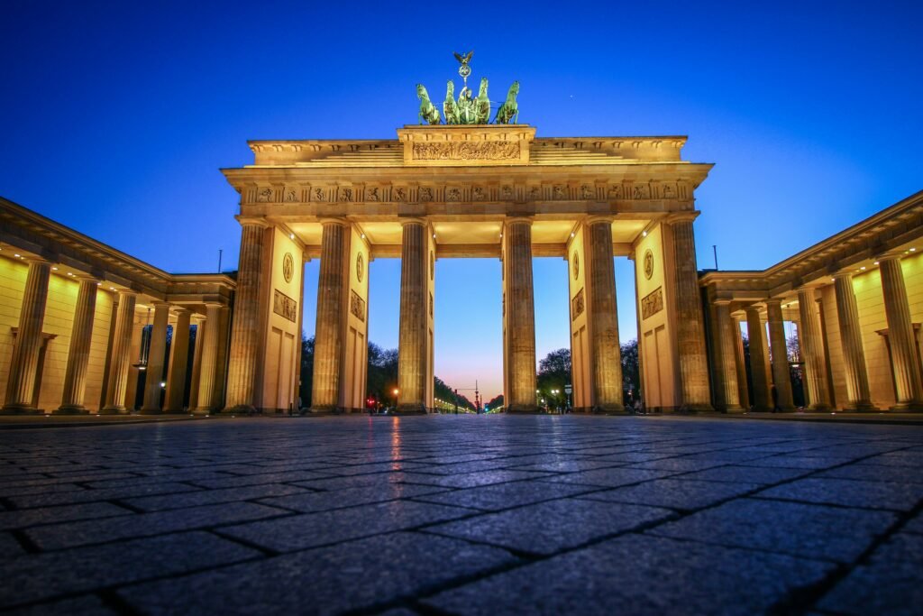 Berlin intelligence agency says Turkish spy service targets Gülen ...
