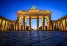 Berlin intelligence agency says Turkish spy service targets Gülen movement