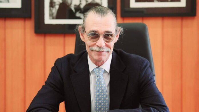 Erdal Beşikçioğlu