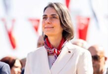 İstanbul court jails Üsküdar’s first woman mayor, 3 others in corruption investigation