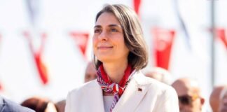 İstanbul court jails Üsküdar’s first woman mayor, 3 others in corruption investigation