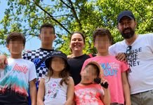 Turkish family with 5 children fights deportation from Switzerland